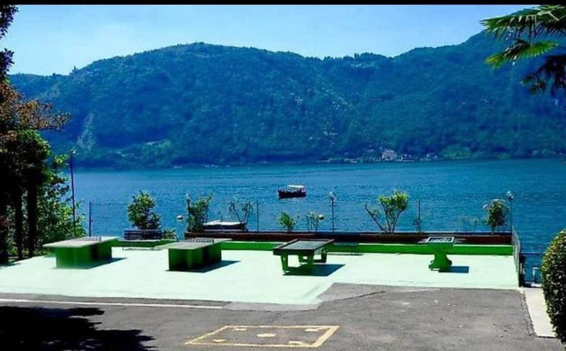 Holiday On The Lake Lugano Bissone Exterior foto